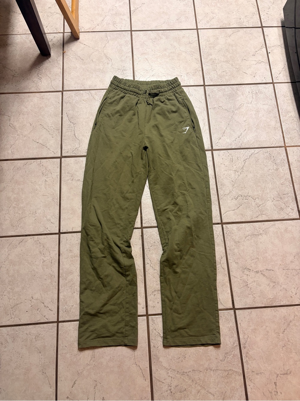 Gymshark Olive Green Men’s Sweatpants with Drawstring